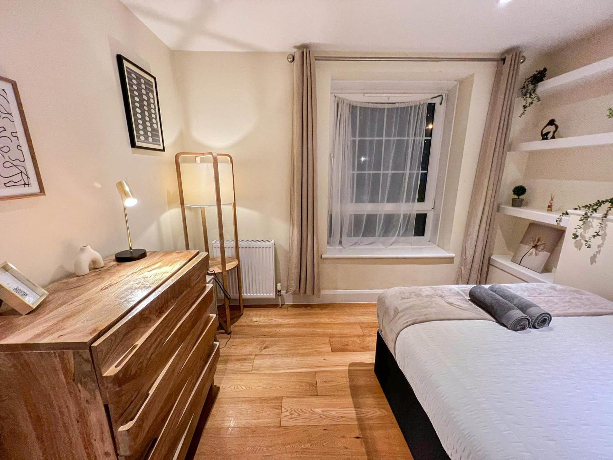 Apartament Chic 2-bedroom Flat With Free Wi-fi Few Steps From The Oval *