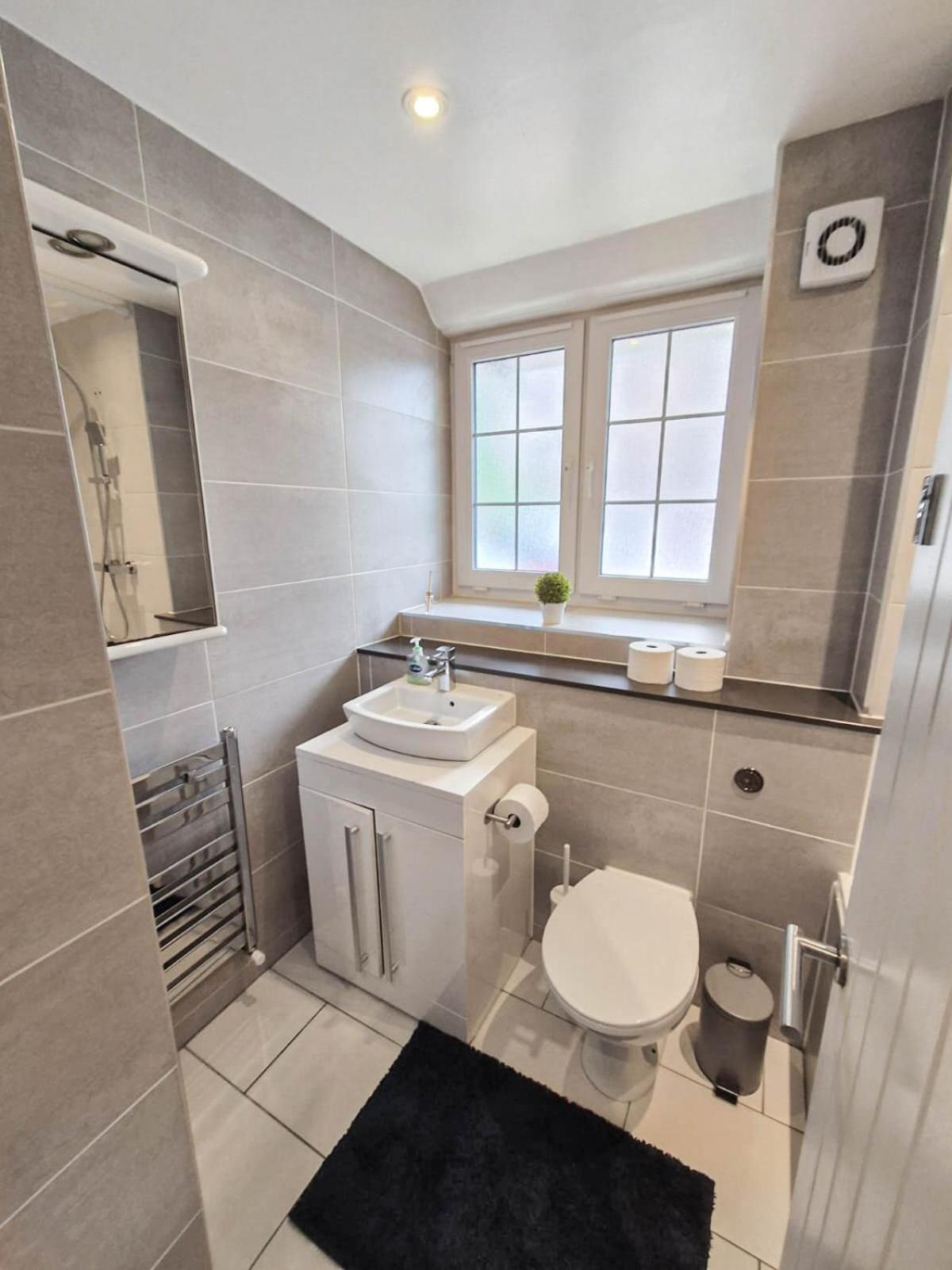 Apartament Chic 2-bedroom Flat With Free Wi-fi Few Steps From The Oval *