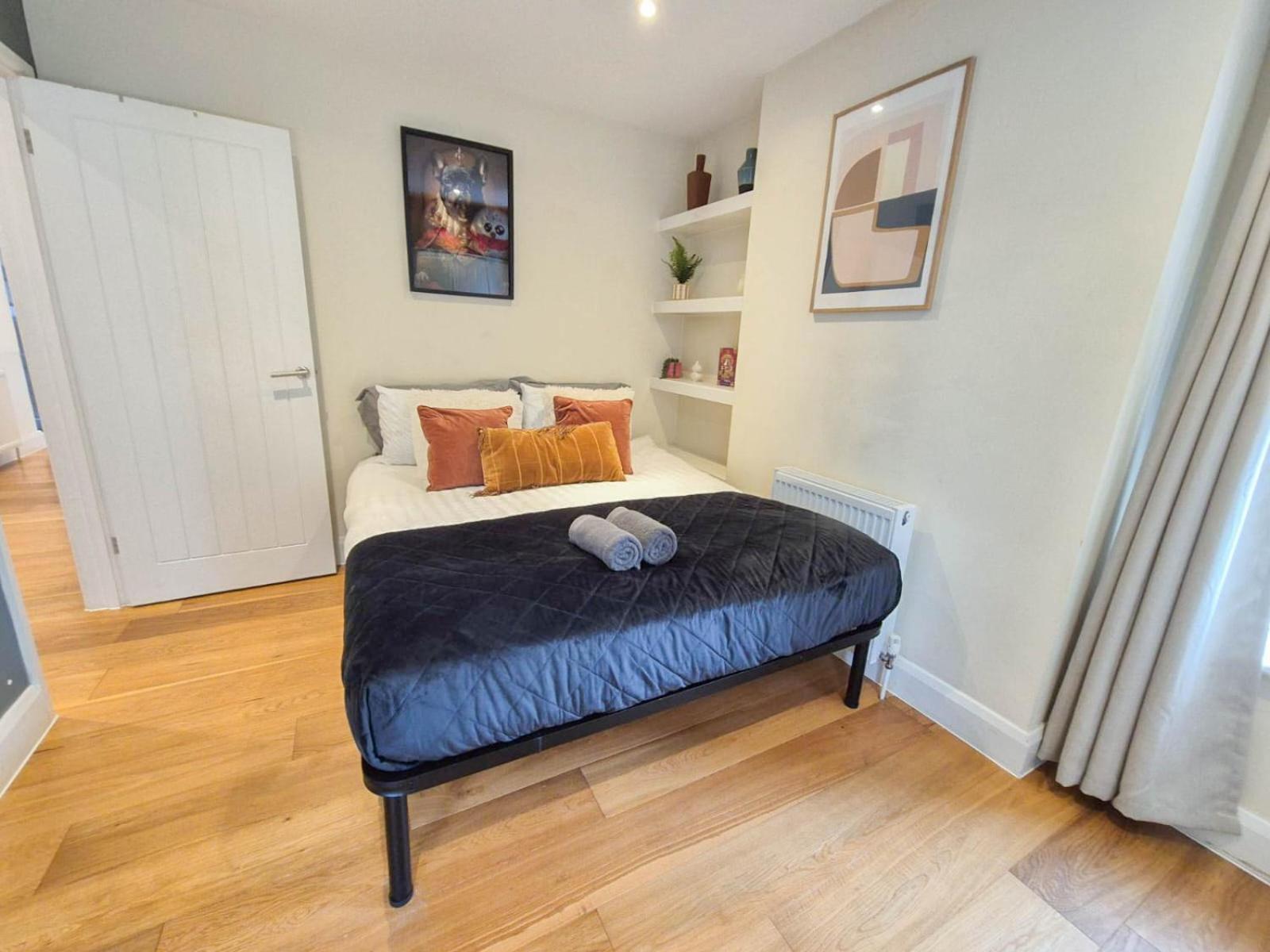 Chic 2-bedroom Flat With Free Wi-fi Few Steps From The Oval Londra