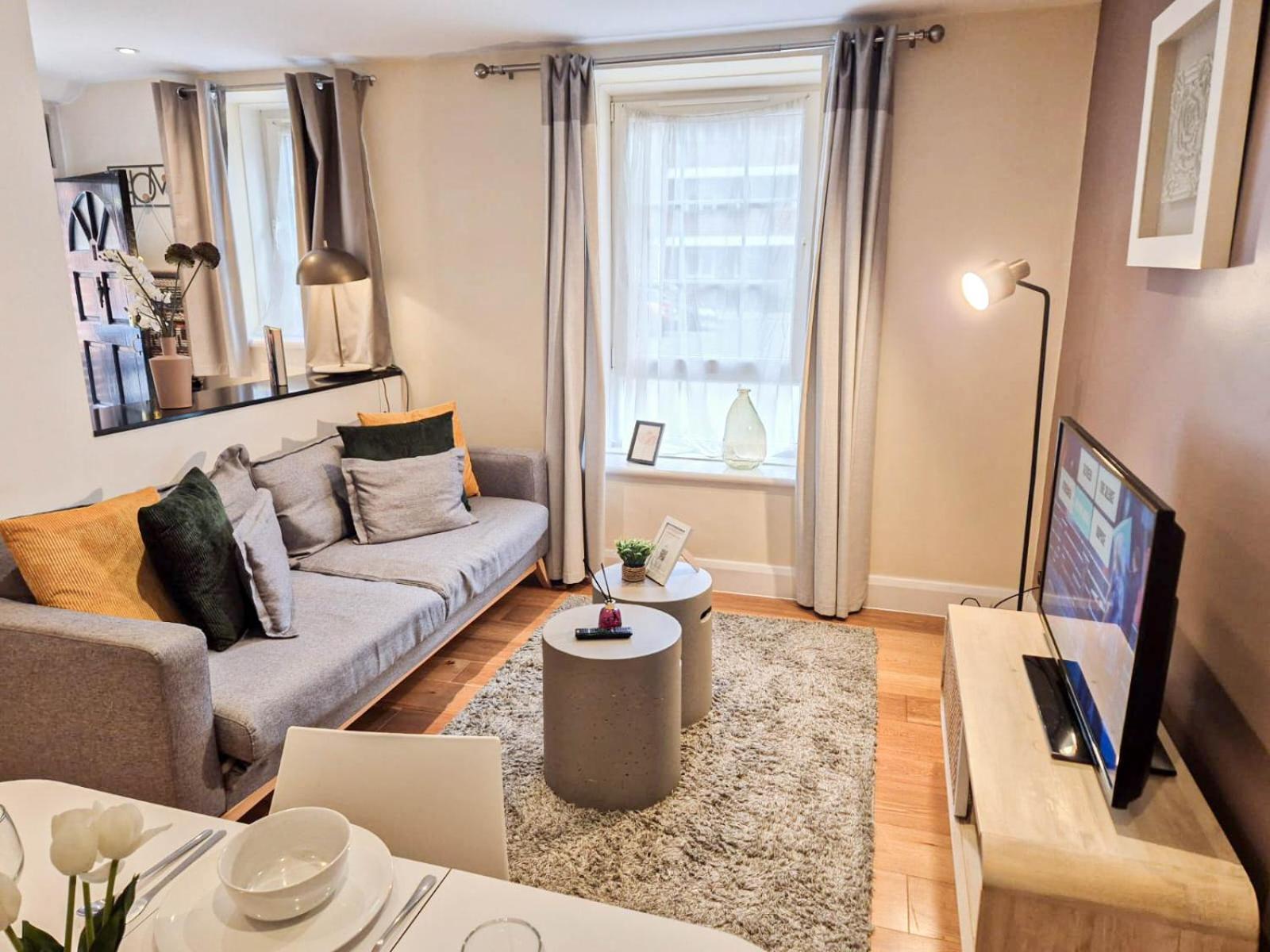 Chic 2-bedroom Flat With Free Wi-fi Few Steps From The Oval Apartament
